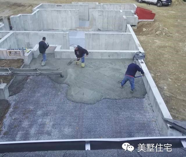 家里的樓板、頂板老是有裂縫？農(nóng)村施工隊(duì)竟這樣做混凝土！