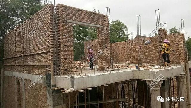 專(zhuān)業(yè)施工隊(duì)980元每平，還包主體外裝，農(nóng)村自建房這樣的價(jià)格根本不算貴