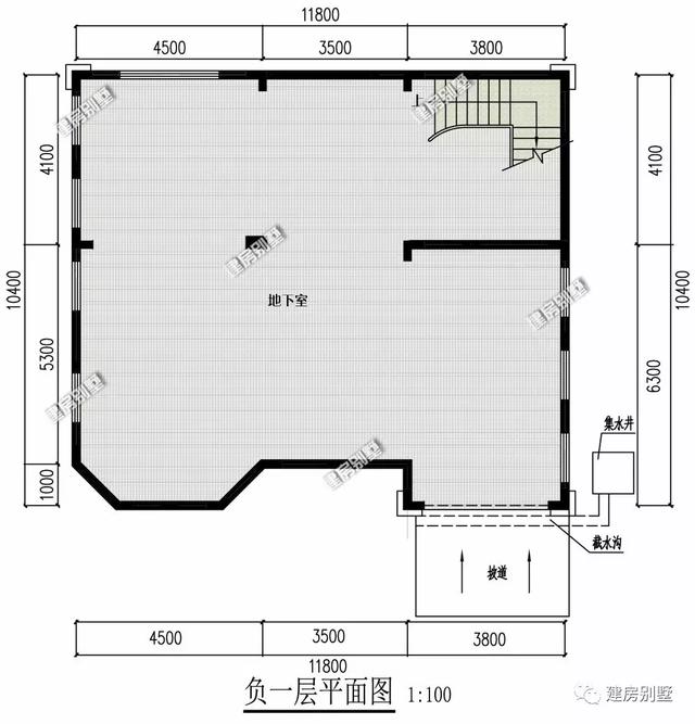 這套別墅設(shè)計(jì)帶地下室和多邊形采光窗，一輩子建一棟，怎能不建好點(diǎn)？