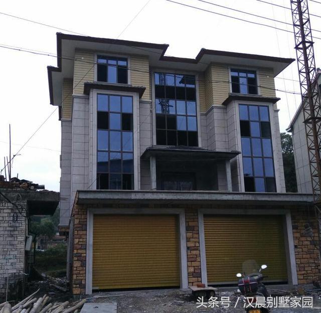 有錢就是好，泰州汪總蓋的帶地下車庫現(xiàn)代別墅，鄰居看了都坐不??！