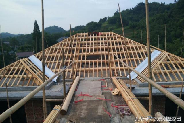 有錢就是好，泰州汪總蓋的帶地下車庫現(xiàn)代別墅，鄰居看了都坐不??！