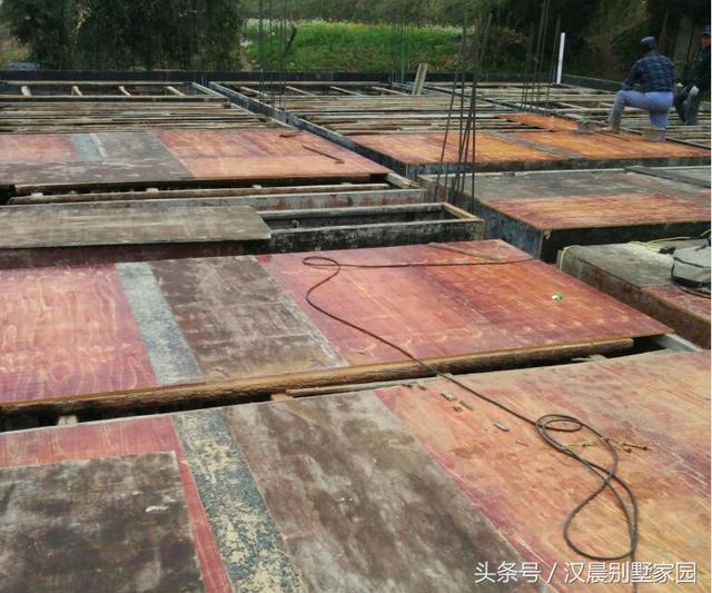 有錢就是好，泰州汪總蓋的帶地下車庫現(xiàn)代別墅，鄰居看了都坐不??！