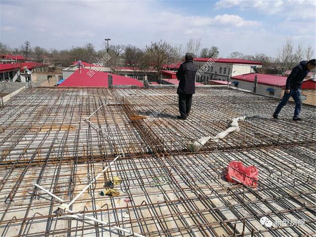 建房材料價(jià)格猛漲，4個(gè)月之內(nèi)水泥從375漲到520，農(nóng)村蓋房成了無底洞