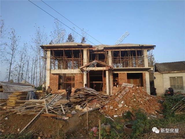 建房材料價(jià)格猛漲，4個(gè)月之內(nèi)水泥從375漲到520，農(nóng)村蓋房成了無底洞