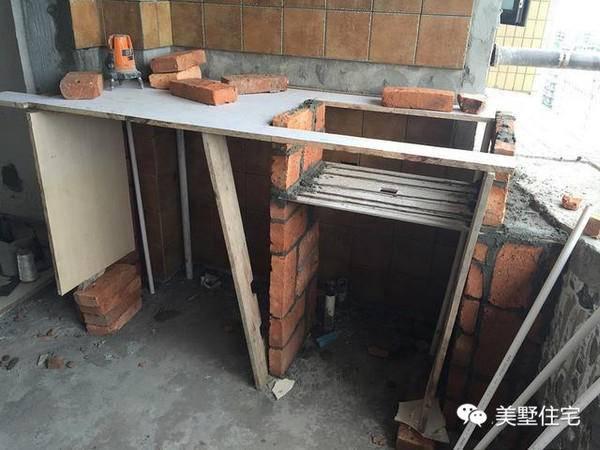 農(nóng)村自建小別墅，排污問題是關(guān)鍵！兩分鐘教你學(xué)會建化糞池！