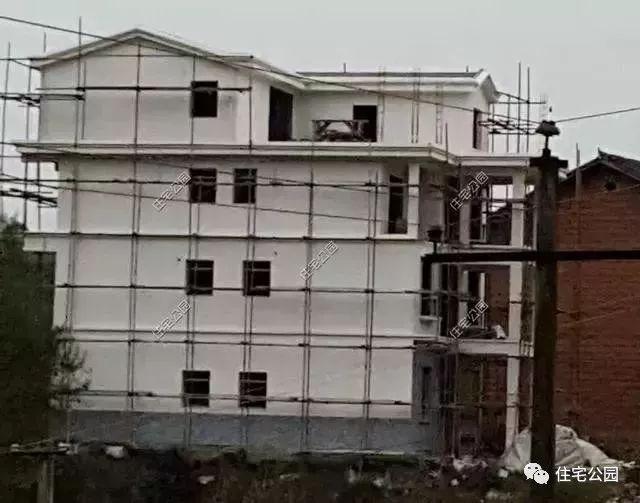 重慶農(nóng)村自建房實(shí)拍照片，75萬(wàn)蓋起的3層養(yǎng)老別墅，布局沒(méi)得挑！