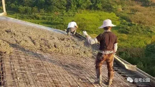 重慶農(nóng)村自建房實(shí)拍照片，75萬(wàn)蓋起的3層養(yǎng)老別墅，布局沒(méi)得挑！