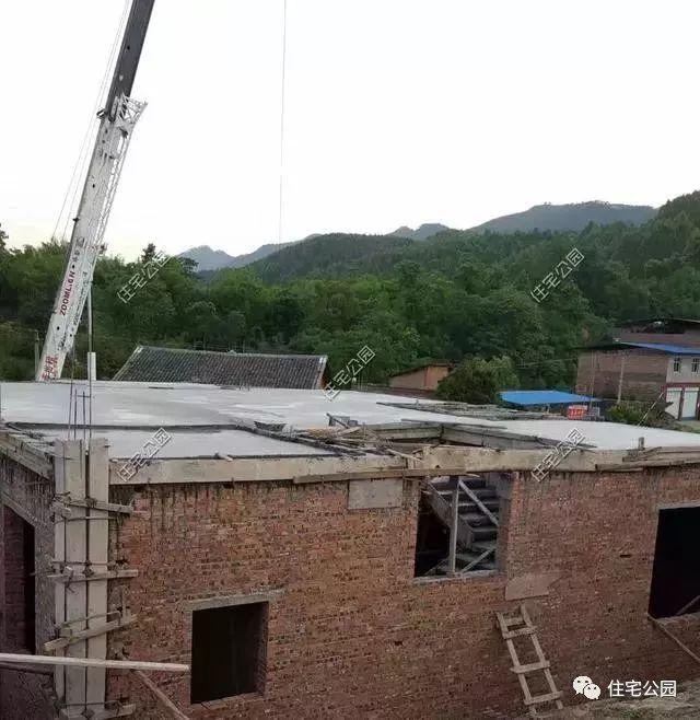 重慶農(nóng)村自建房實(shí)拍照片，75萬(wàn)蓋起的3層養(yǎng)老別墅，布局沒(méi)得挑！