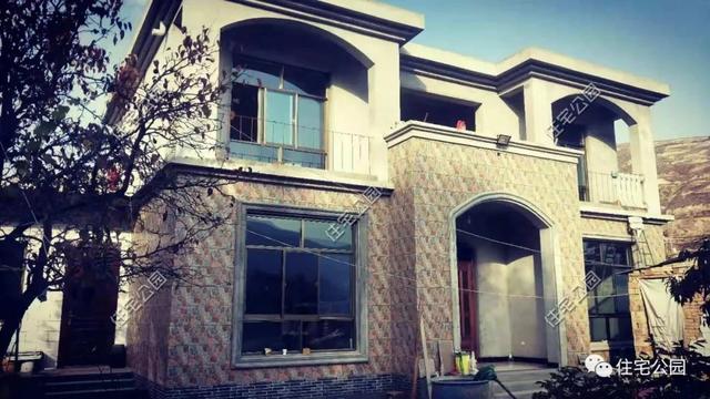 農(nóng)村小伙自畫結構圖，不到20萬建成兩層小別墅，怎么做到的？