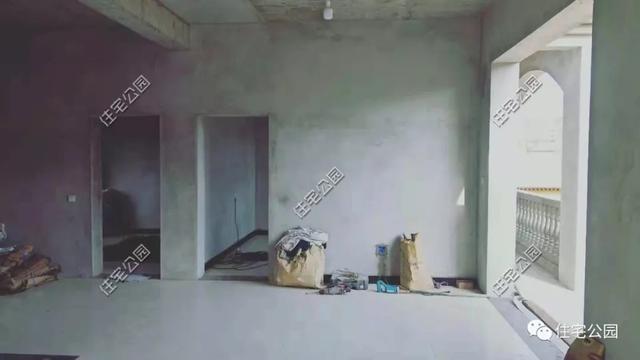 農(nóng)村小伙自畫結構圖，不到20萬建成兩層小別墅，怎么做到的？