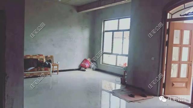 農(nóng)村小伙自畫結構圖，不到20萬建成兩層小別墅，怎么做到的？