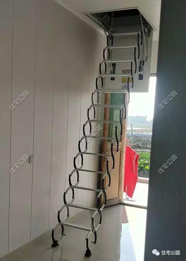 江蘇農(nóng)村花了50萬建成的平房別墅，這樣光伏發(fā)電的屋面見過么