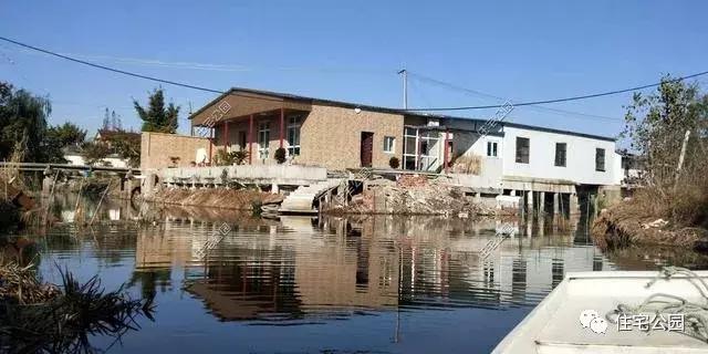 江蘇農(nóng)村花了50萬建成的平房別墅，這樣光伏發(fā)電的屋面見過么