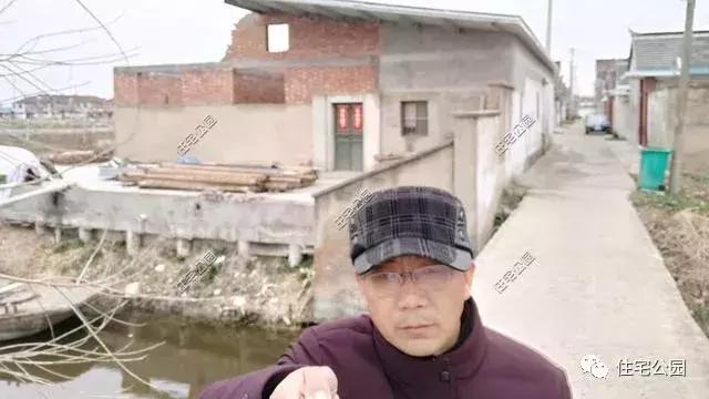 江蘇農(nóng)村花了50萬建成的平房別墅，這樣光伏發(fā)電的屋面見過么