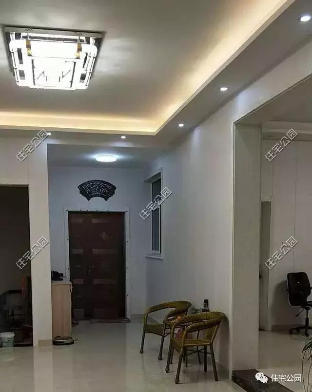 江蘇農(nóng)村花了50萬建成的平房別墅，這樣光伏發(fā)電的屋面見過么