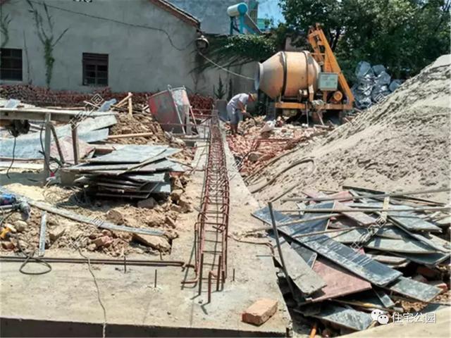 趁熱鬧來(lái)曬曬我的新房子，帶大院的兩層小洋樓，27萬(wàn)蓋好美滋滋