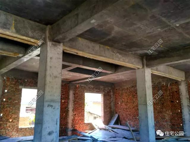 趁熱鬧來(lái)曬曬我的新房子，帶大院的兩層小洋樓，27萬(wàn)蓋好美滋滋