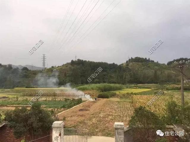 趁熱鬧來(lái)曬曬我的新房子，帶大院的兩層小洋樓，27萬(wàn)蓋好美滋滋