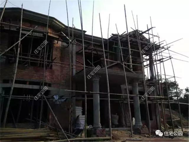 拆掉農(nóng)村40年老宅，花65萬(wàn)建成這棟農(nóng)村別墅，父母都夸好