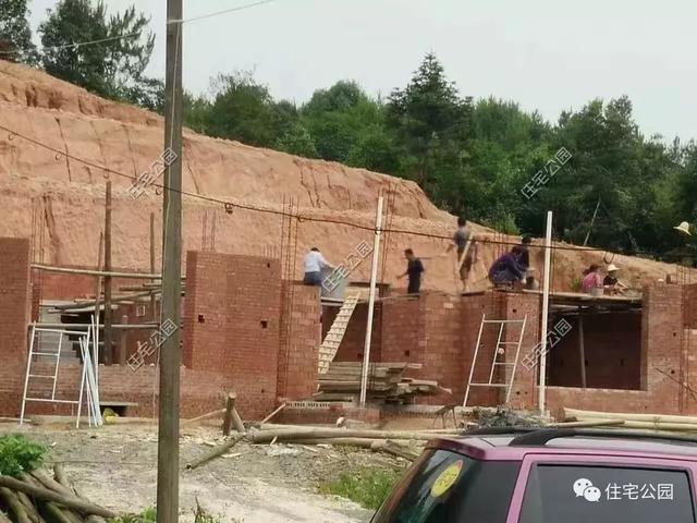 拆掉農(nóng)村40年老宅，花65萬(wàn)建成這棟農(nóng)村別墅，父母都夸好