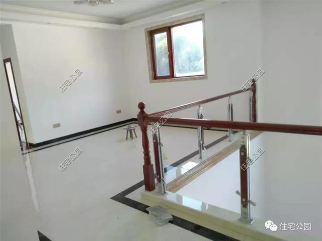 拆掉農(nóng)村40年老宅，花65萬(wàn)建成這棟農(nóng)村別墅，父母都夸好