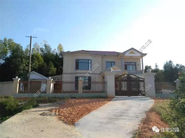 拆掉農(nóng)村40年老宅，花65萬(wàn)建成這棟農(nóng)村別墅，父母都夸好