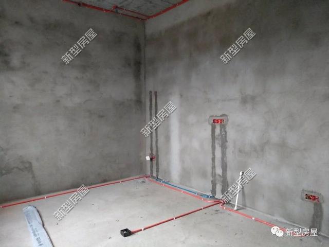 農(nóng)村自建房不懂點(diǎn)會出事，千萬別把PVC雨水管放在構(gòu)造柱里！