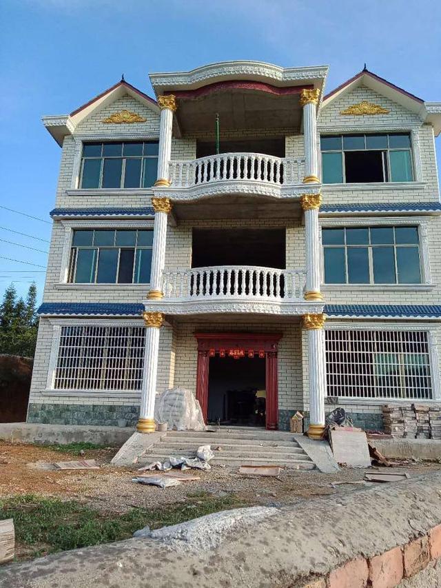 8棟農(nóng)村自建別墅實拍找票，第二棟最霸氣，第6棟在城里值兩套房！