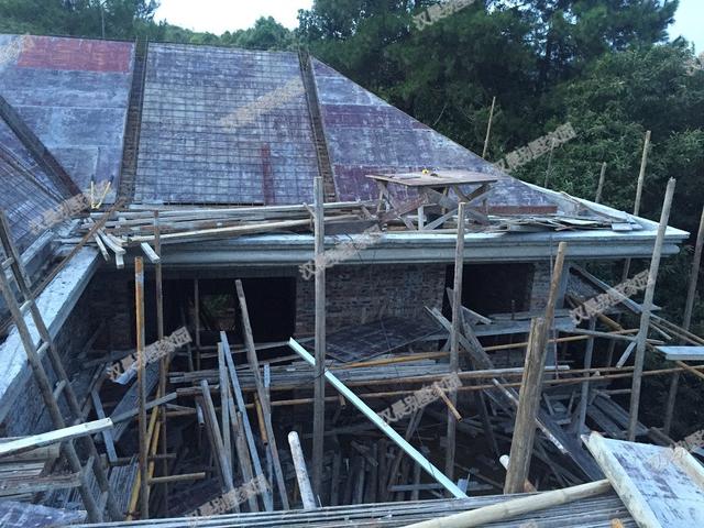 這套二層別墅，光基礎(chǔ)就花了3萬，顏值不夠，施工來湊！