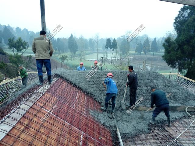 剛建幾年的房子，墻體和樓板就開裂了，這是什么原因？