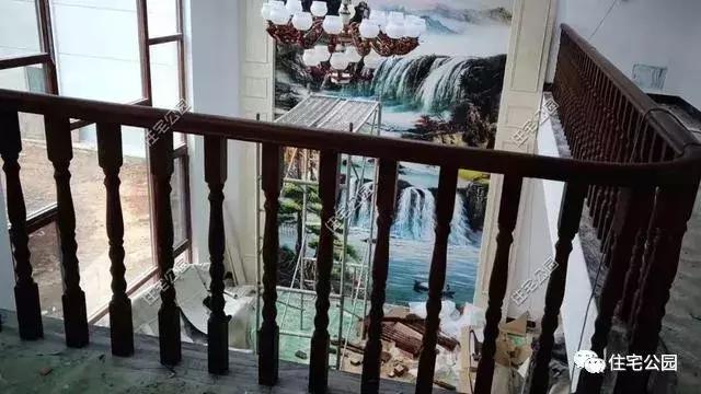 40萬(wàn)建成農(nóng)村養(yǎng)老別墅，全村唯一的挑空客廳，真是美滋滋的！