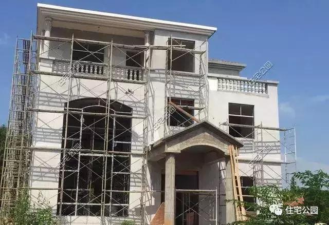 40萬(wàn)建成農(nóng)村養(yǎng)老別墅，全村唯一的挑空客廳，真是美滋滋的！