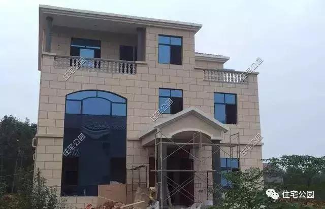 40萬(wàn)建成農(nóng)村養(yǎng)老別墅，全村唯一的挑空客廳，真是美滋滋的！