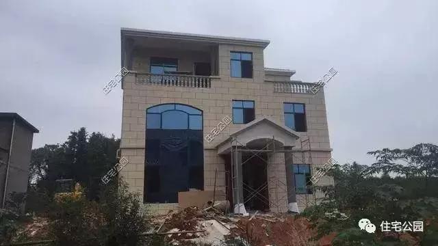 40萬(wàn)建成農(nóng)村養(yǎng)老別墅，全村唯一的挑空客廳，真是美滋滋的！