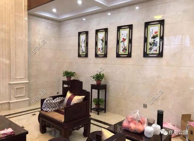 為了回老家工作的女兒，江西父母建三層別墅，小院裝修全做好120萬