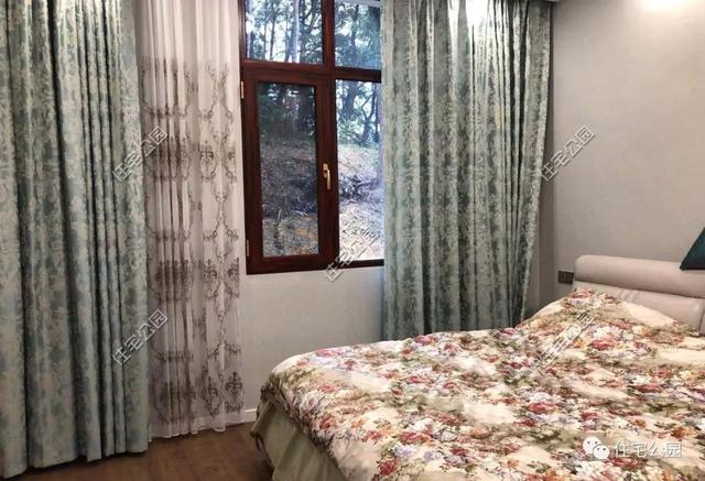 為了回老家工作的女兒，江西父母建三層別墅，小院裝修全做好120萬