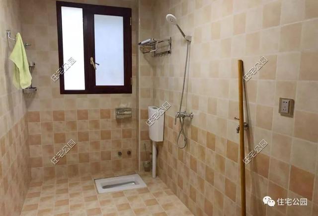 為了回老家工作的女兒，江西父母建三層別墅，小院裝修全做好120萬