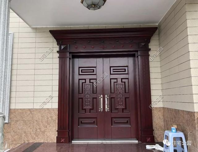 為了回老家工作的女兒，江西父母建三層別墅，小院裝修全做好120萬