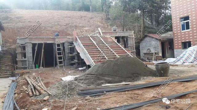 浙江農(nóng)村小伙自行設(shè)計(jì)，三層別墅花80萬建成，大家覺得如何？