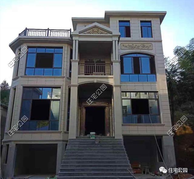 浙江農(nóng)村小伙自行設(shè)計(jì)，三層別墅花80萬建成，大家覺得如何？