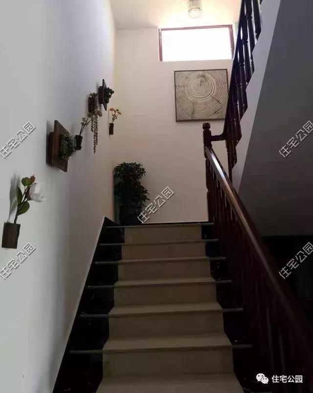 湖南農(nóng)村自建2層漂亮別墅，土建50萬裝修70萬，這樣式真漂亮