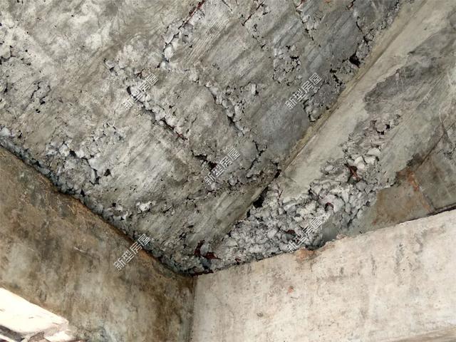 混凝土打成這樣怎么蓋別墅？別猶豫，馬上換掉施工隊(duì)