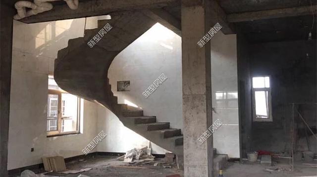 很多包工頭不做的旋轉(zhuǎn)樓梯，其實非常簡單！