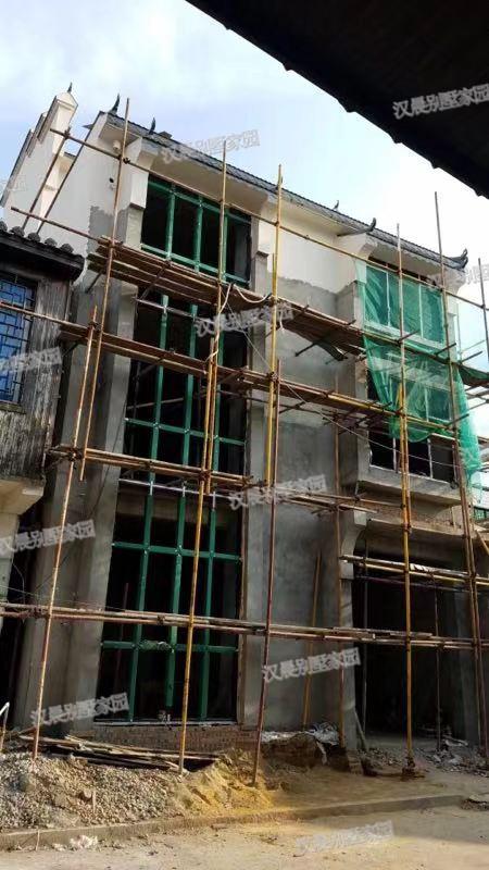 兩面鄰居開間只有8.8米，怎么建房？看看這套花50萬建成的中式別墅！