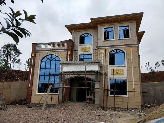 湖南郝總自建15X15米農(nóng)村三層別墅，才花了45萬，宅地臨路，布局完美！