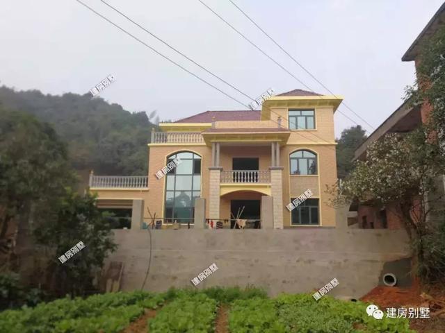 曬曬我新建的三層別墅，50萬全部完工，鄰居家根本沒法比