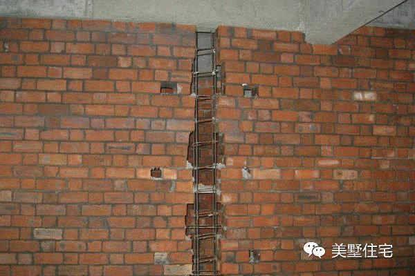 農(nóng)村自建房如果構(gòu)造柱沒(méi)有馬牙槎，鋼筋就沒(méi)法吃力，建房一定要注意