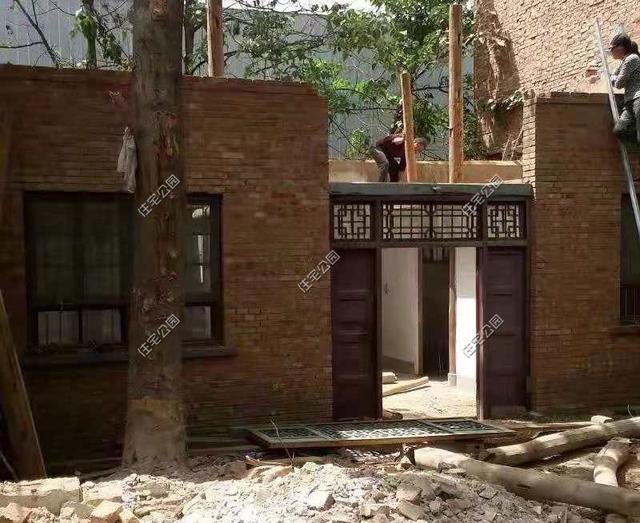 陜西農(nóng)村自建2層別墅，造價(jià)30萬，坡屋頂建成這樣，真不怕漏雨嗎