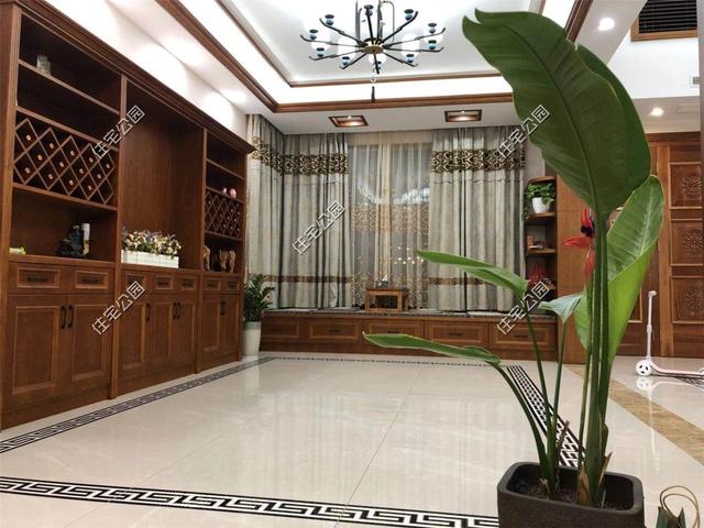 紅磚缺貨，石子每車1200，花了150萬(wàn)終于建起這棟農(nóng)村三層別墅