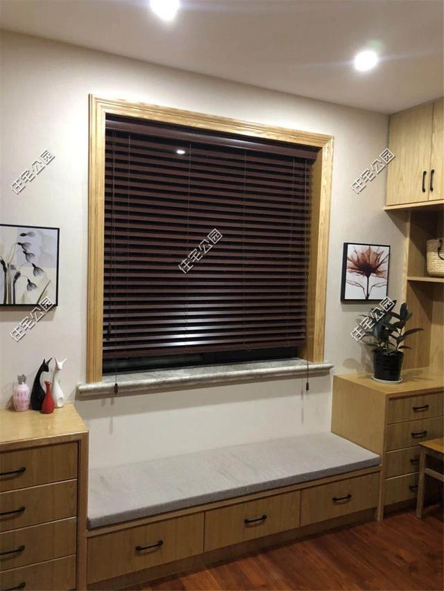 紅磚缺貨，石子每車1200，花了150萬(wàn)終于建起這棟農(nóng)村三層別墅